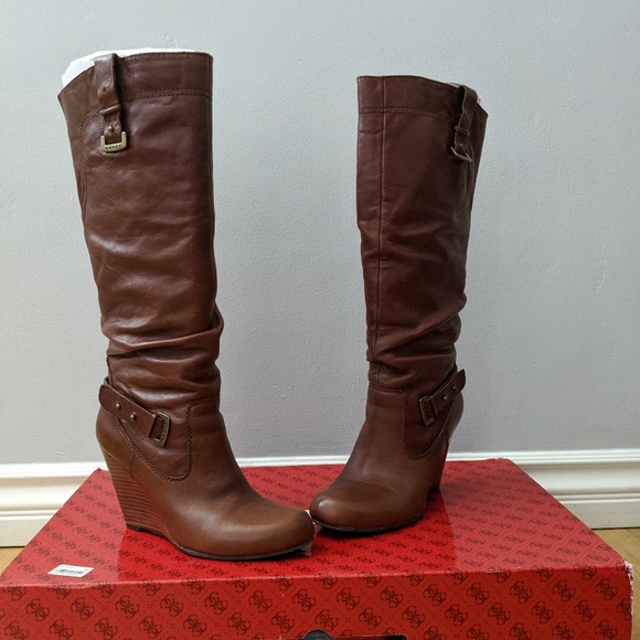 Brown wedge guess boots - Picture 1 of 5